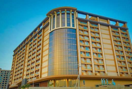 Weekend Address By Honest Homes Surat Esterno foto